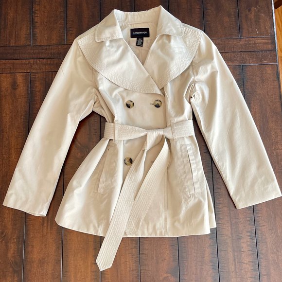 London Fog Jackets & Blazers - London Fog Vintage Light Weight Rain Coat in Tan